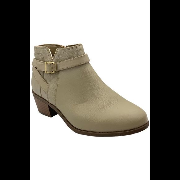 Vionic Women's Farrah Leather Ankle Boots Oatmeal Leather - Wide - Picture 1 of 3